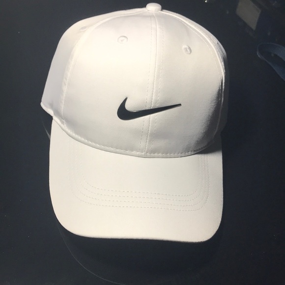Nike Other - NEW Nike Golf Hat (White)
